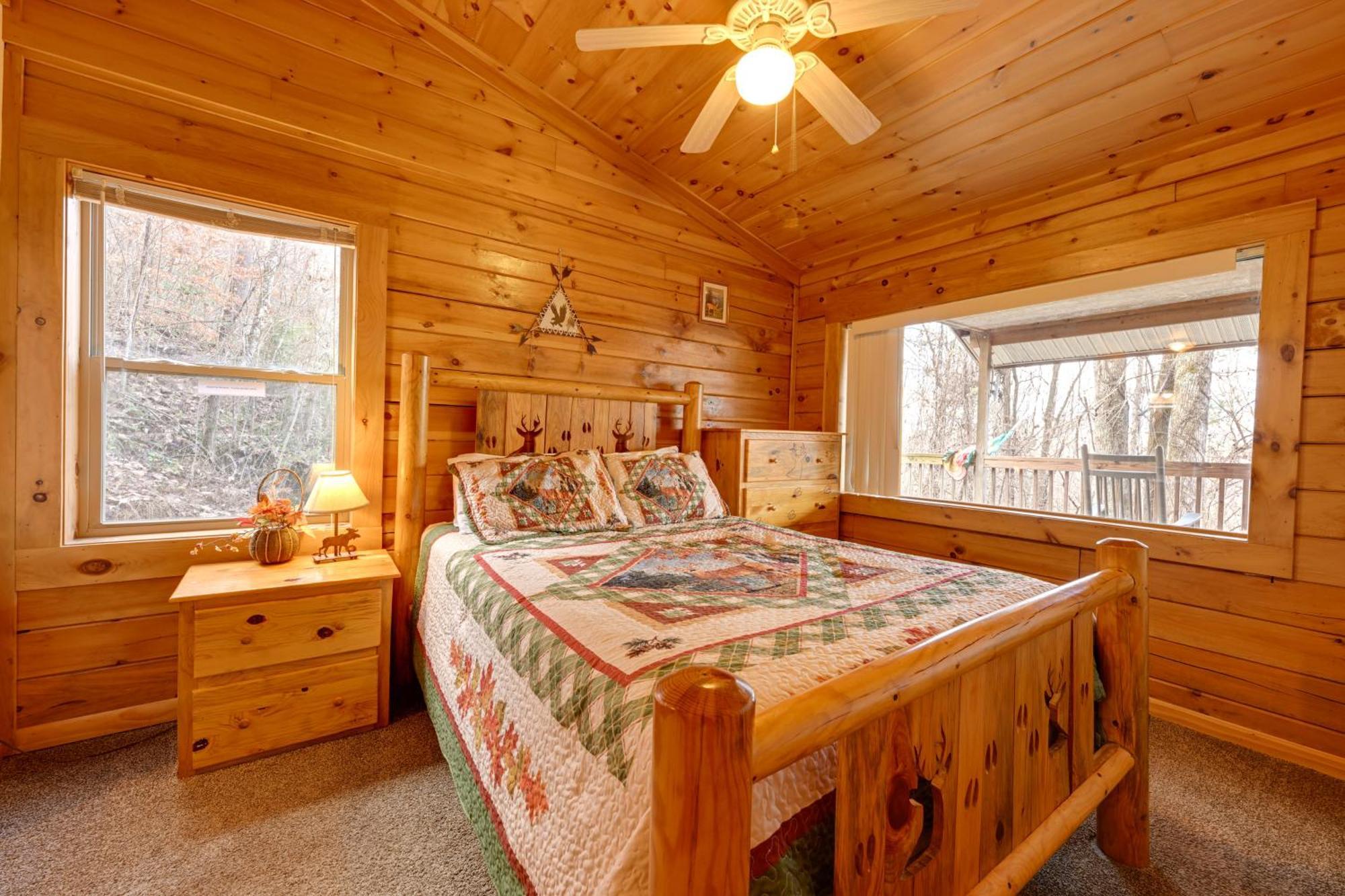Cozy Deer Glen Cabin With Private Hot Tub And Porch! Bryson City Exterior photo