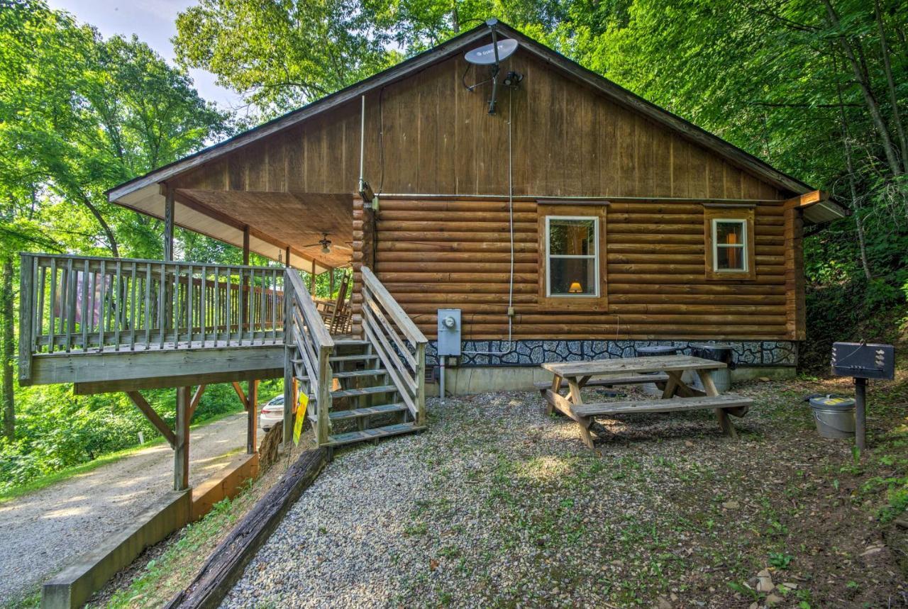 Cozy Deer Glen Cabin With Private Hot Tub And Porch! Bryson City Exterior photo